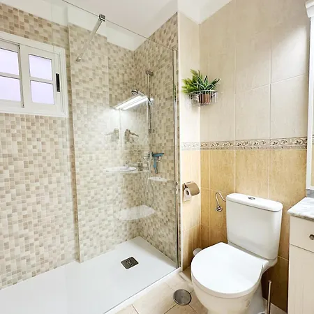 Lejlighed !!! Relaxing View, The Heights With Terrace And Heated Pools, Cristianos Los Cristianos (Tenerife)